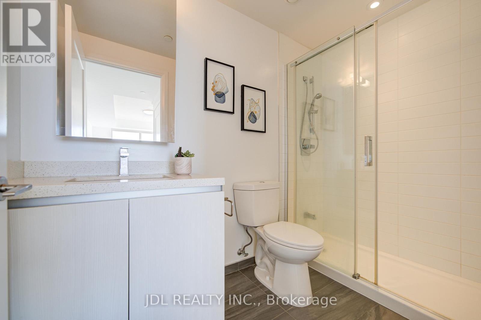 803 - 398 Highway 7 E, Richmond Hill, ON - Indoor Photo Showing Bathroom