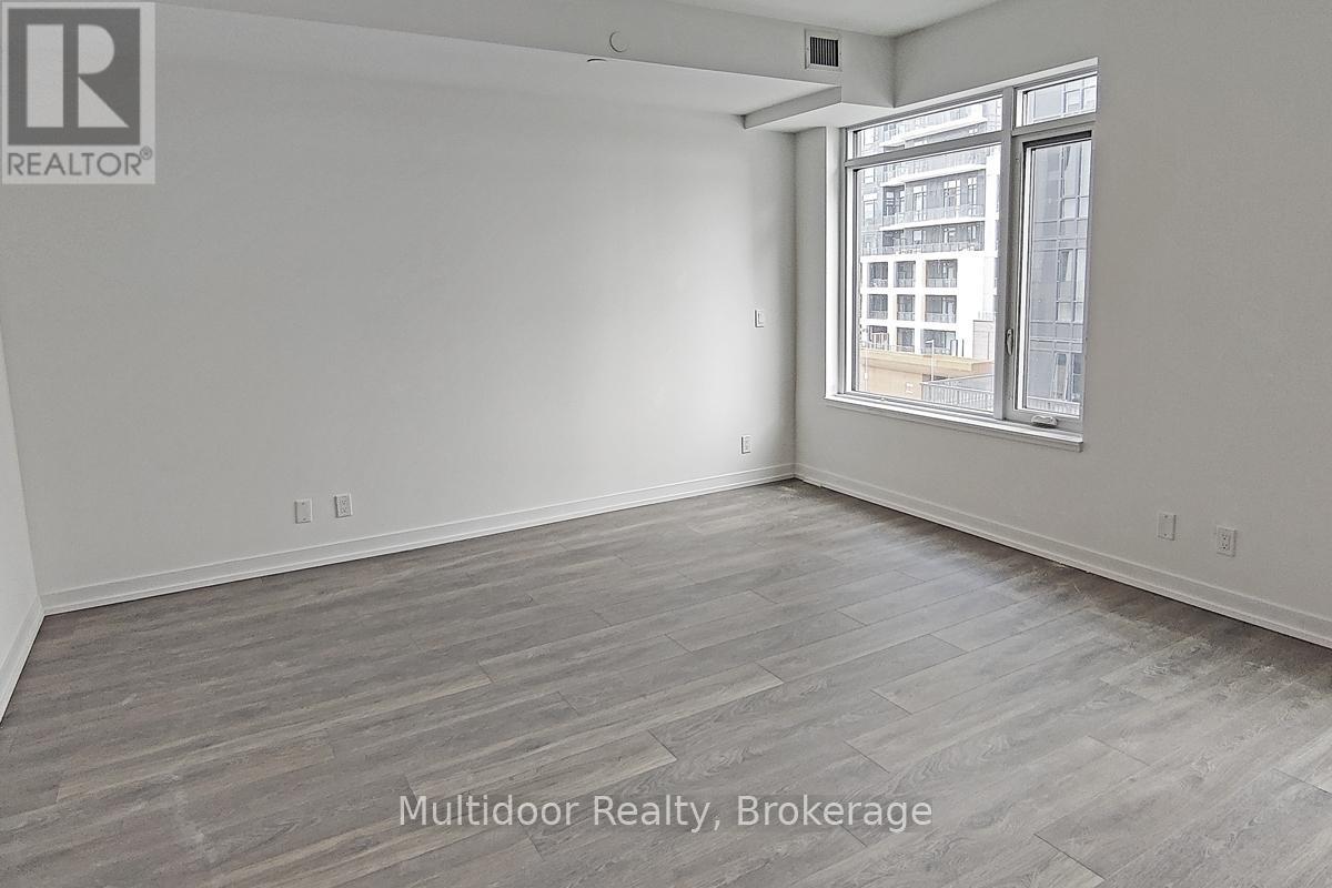 D-423 - 8 Beverley Glen Boulevard, Vaughan, ON - Indoor Photo Showing Other Room