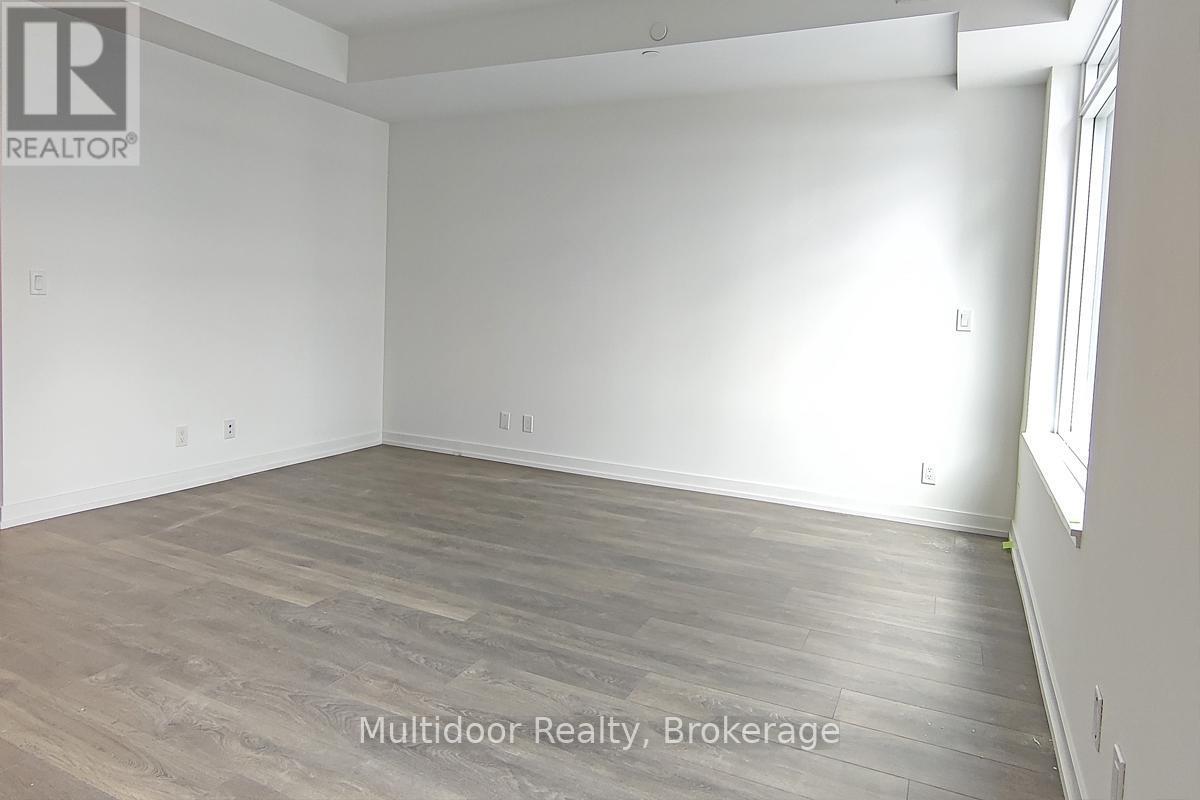 D-423 - 8 Beverley Glen Boulevard, Vaughan, ON - Indoor Photo Showing Other Room