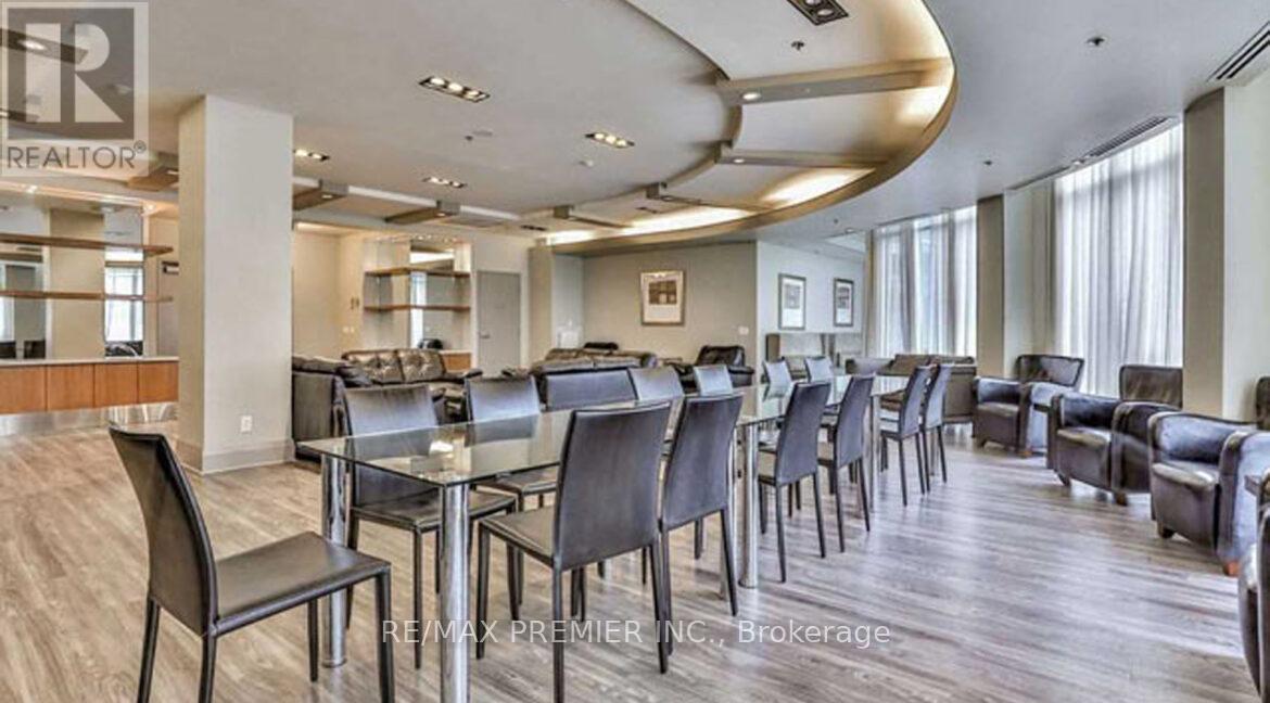 229 - 58 Marine Parade Drive, Toronto, ON - Indoor Photo Showing Dining Room