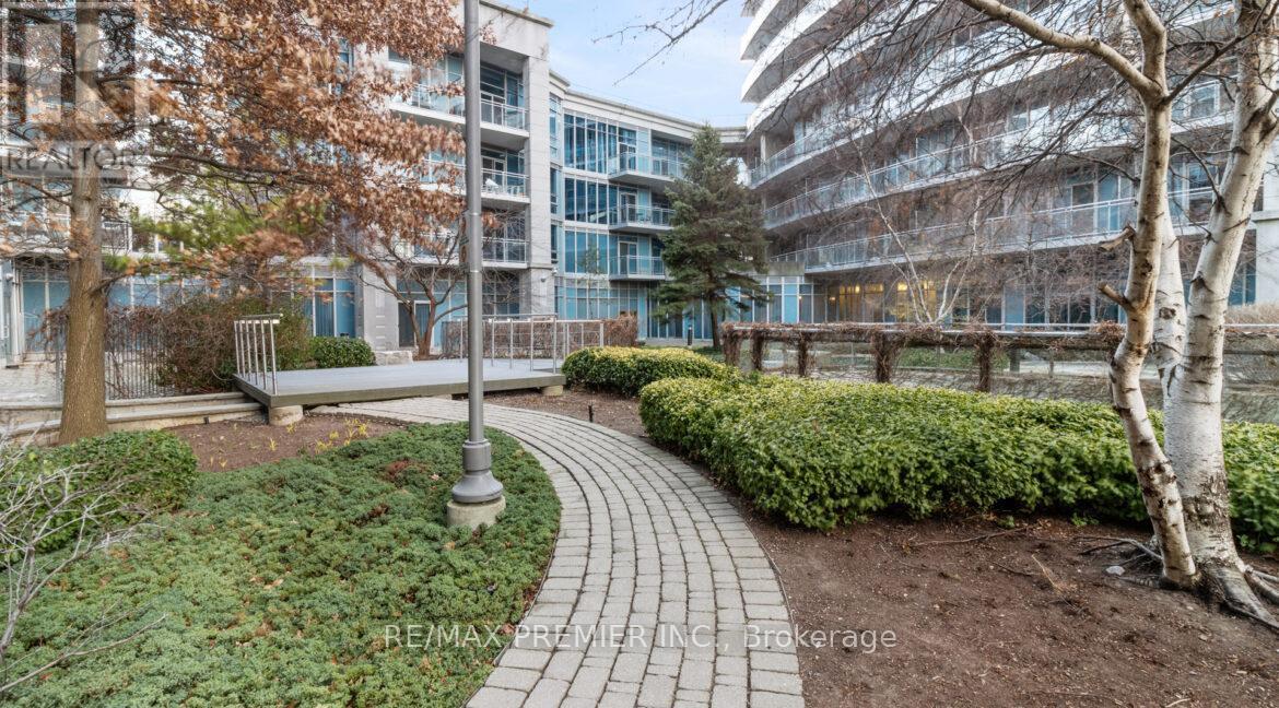 229 - 58 Marine Parade Drive, Toronto, ON - Outdoor