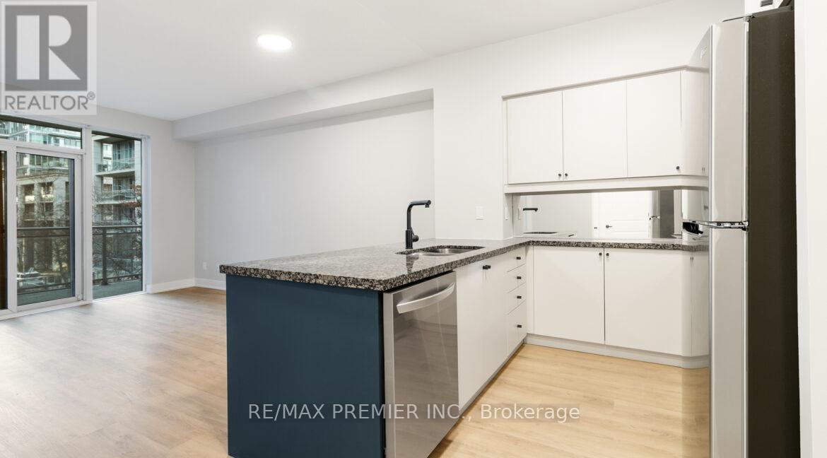 229 - 58 Marine Parade Drive, Toronto, ON - Indoor Photo Showing Kitchen