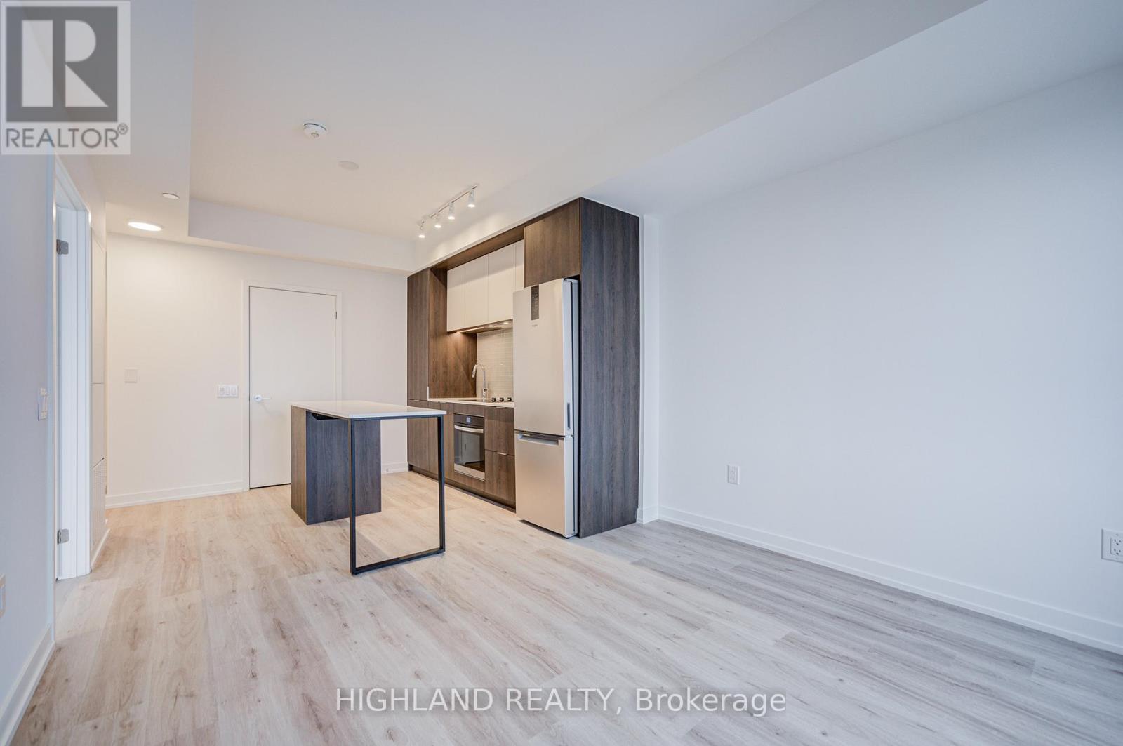 3109 - 395 Square One Drive, Mississauga, ON - Indoor Photo Showing Kitchen