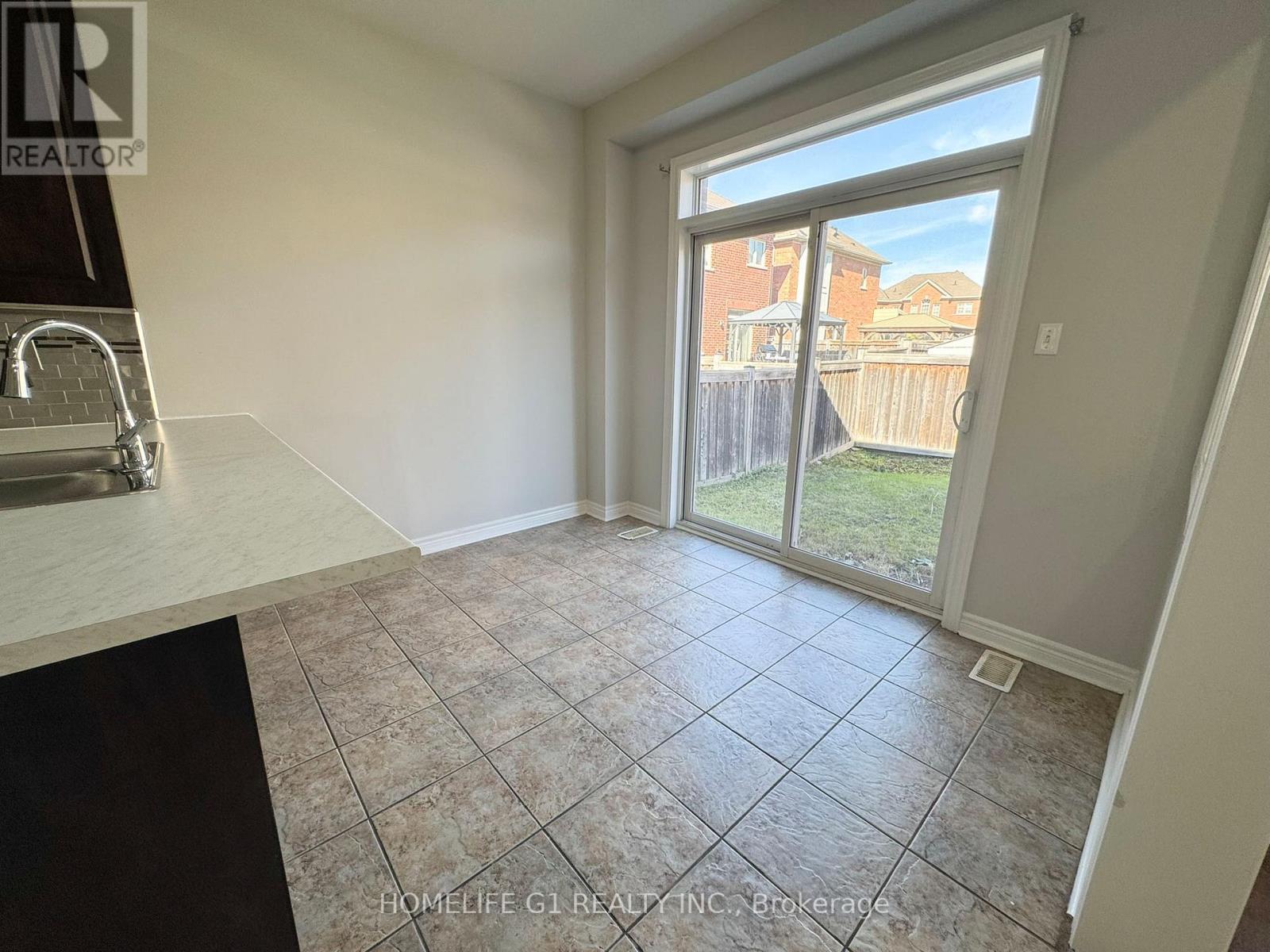 7 Bryony Road, Brampton, ON - Indoor