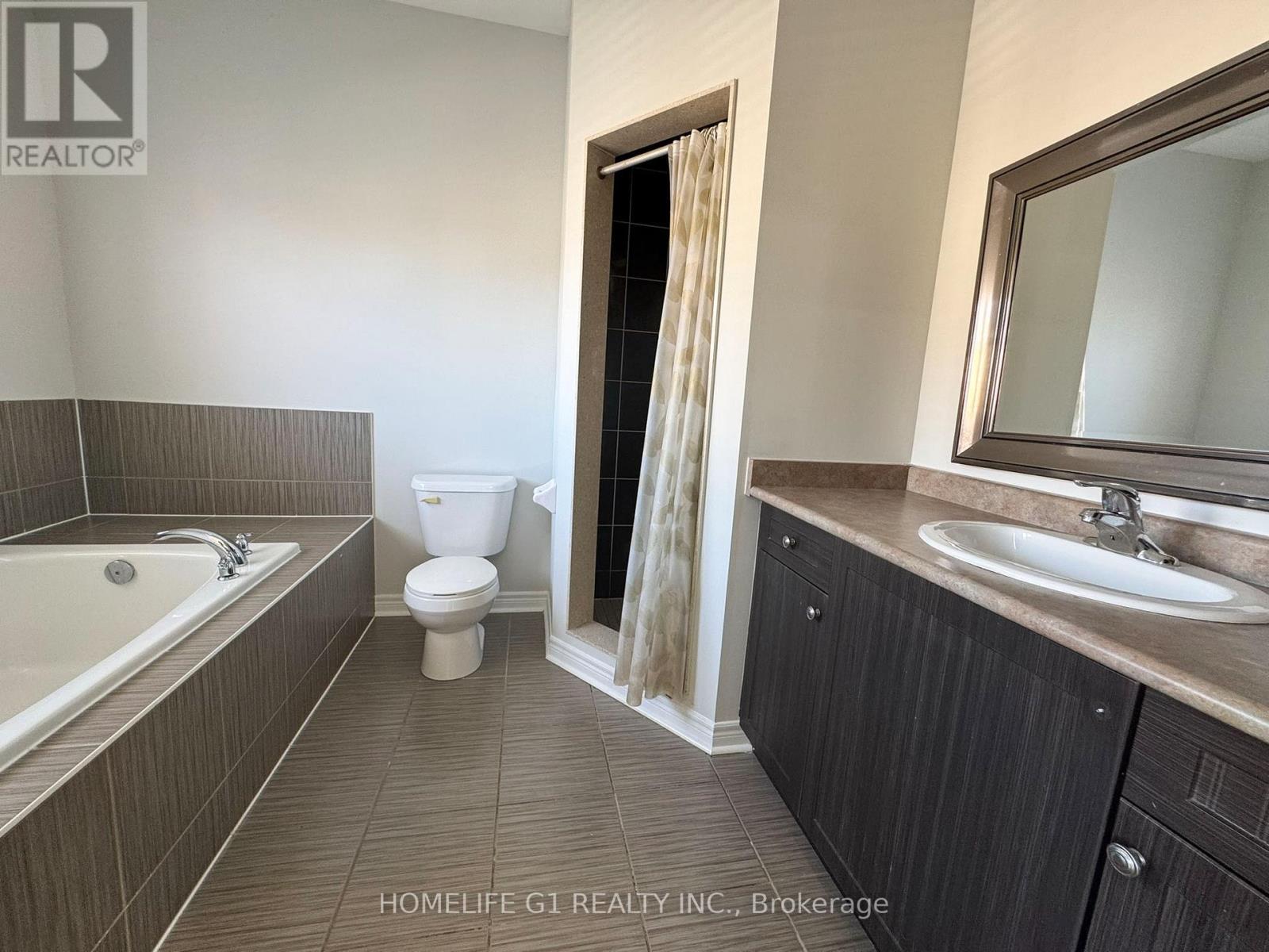 7 Bryony Road, Brampton, ON - Indoor Photo Showing Bathroom