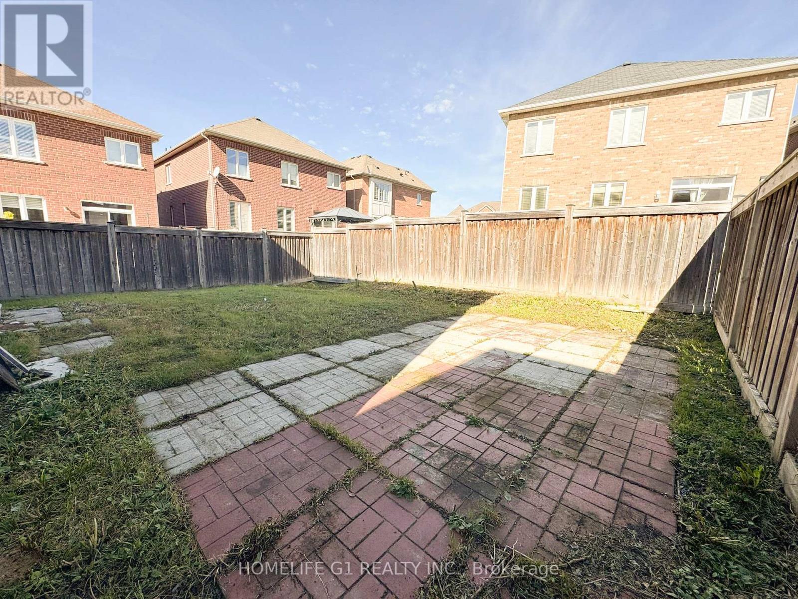 7 Bryony Road, Brampton, ON - Outdoor