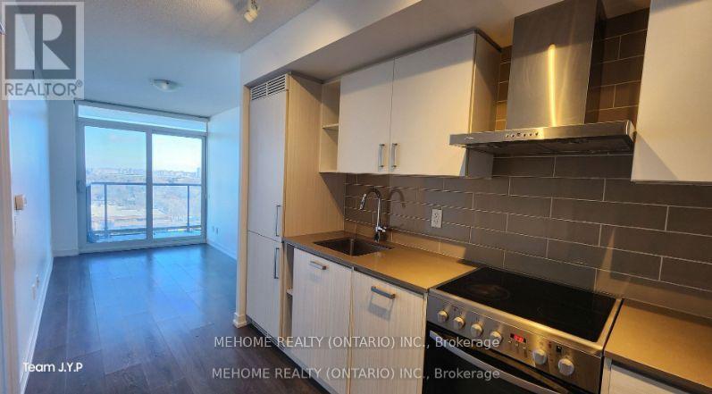 1813 - 125 Redpath Avenue, Toronto, ON - Indoor Photo Showing Kitchen