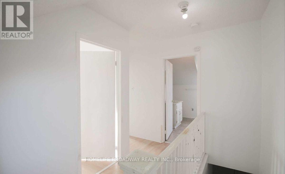 Upper Hallway - 1354 Caroline Street, Burlington, ON - Indoor Photo Showing Other Room