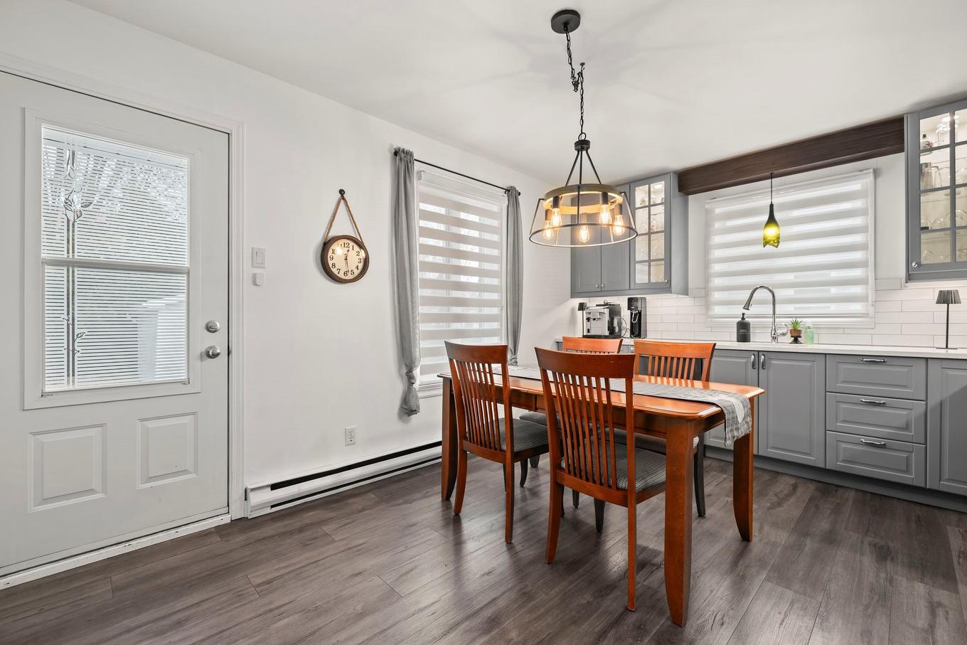 Salle à manger - 115 - 115A Rue Mclaren, Salaberry-De-Valleyfield, QC - Indoor Photo Showing Dining Room