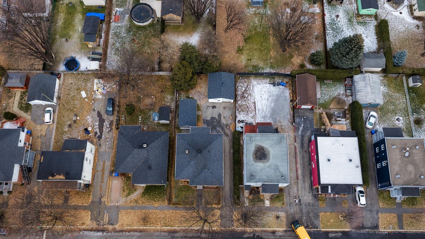 Photo aérienne - 115 - 115A Rue Mclaren, Salaberry-De-Valleyfield, QC - Outdoor