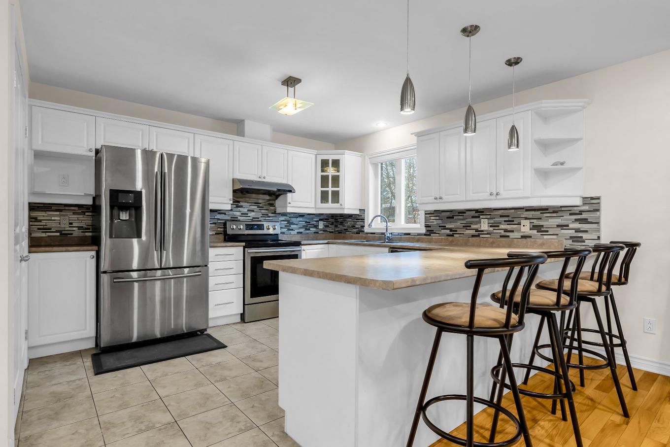 Cuisine - 12809 Rue Brook, Montréal (Pierrefonds-Roxboro), QC - Indoor Photo Showing Kitchen