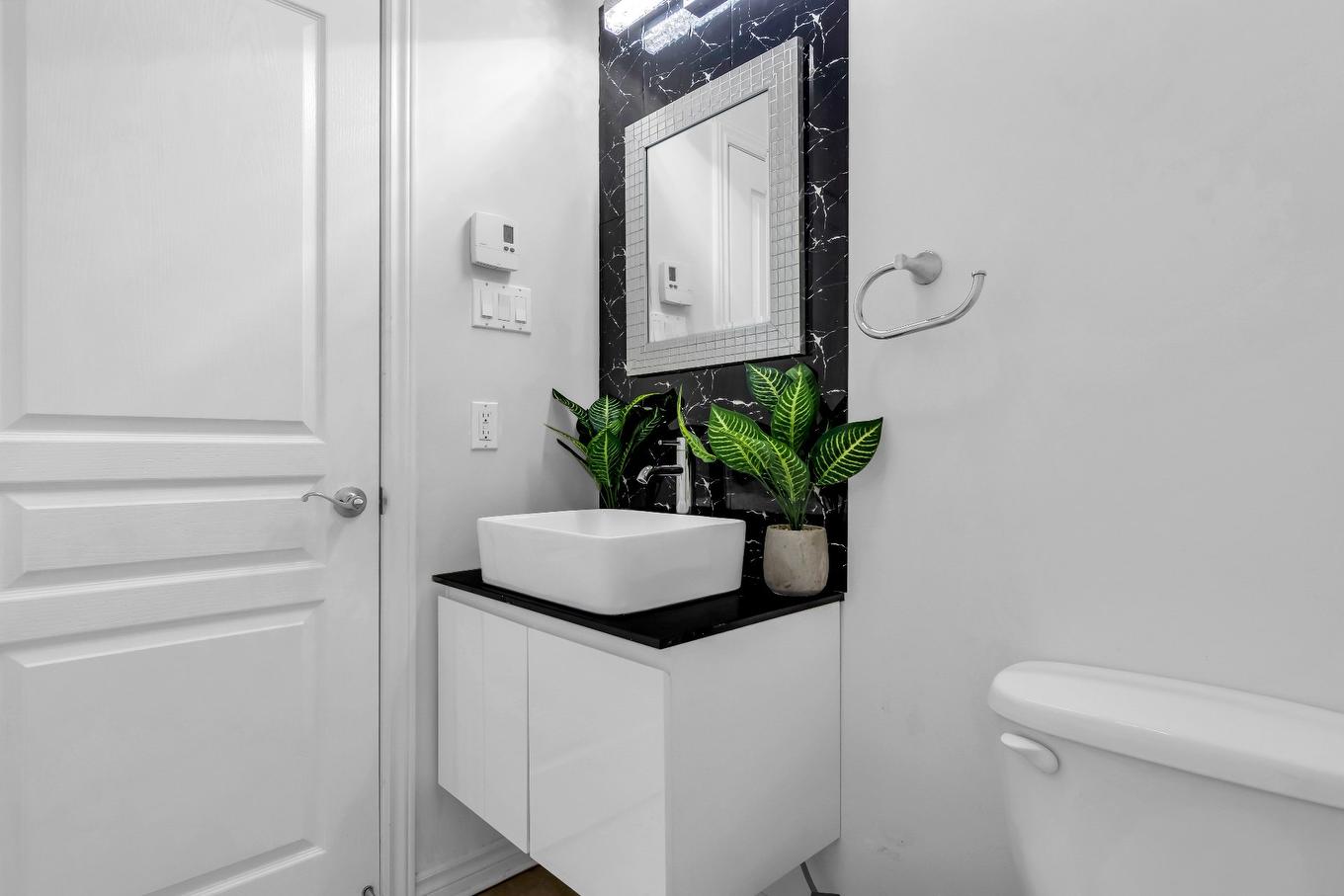 Salle d'eau - 12809 Rue Brook, Montréal (Pierrefonds-Roxboro), QC - Indoor Photo Showing Bathroom