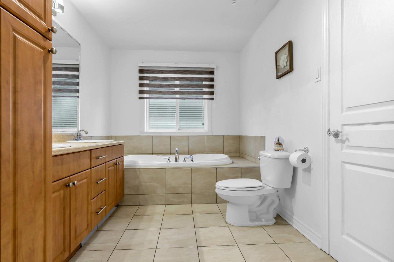 Salle de bains - 12809 Rue Brook, Montréal (Pierrefonds-Roxboro), QC - Indoor Photo Showing Bathroom