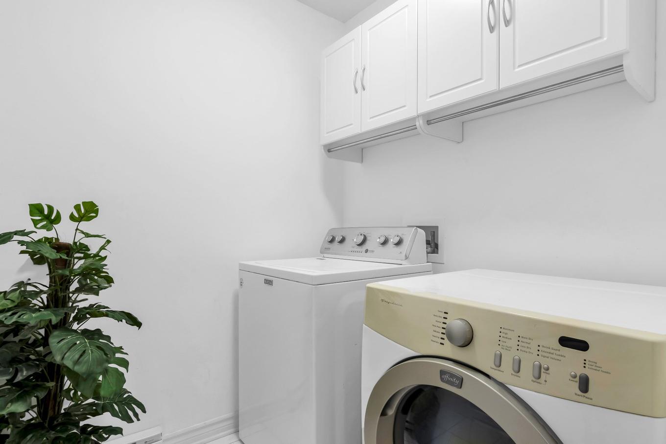 Salle de lavage - 12809 Rue Brook, Montréal (Pierrefonds-Roxboro), QC - Indoor Photo Showing Laundry Room