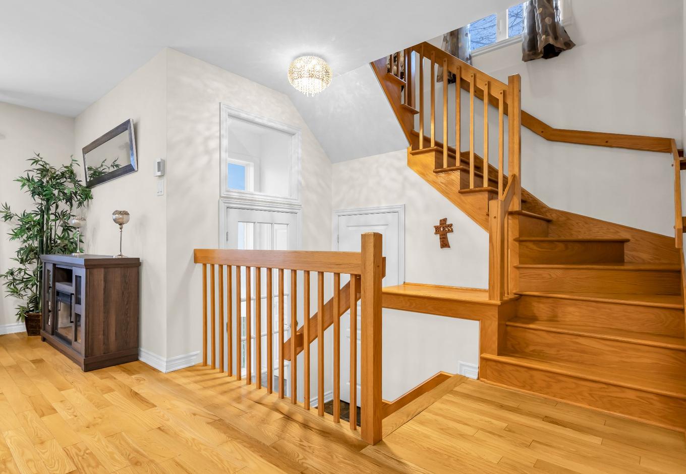 Hall d'entrée/Vestibule - 12809 Rue Brook, Montréal (Pierrefonds-Roxboro), QC - Indoor Photo Showing Other Room