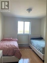 330 - 3025 The Credit Woodlands Road, Mississauga, ON - Indoor Photo Showing Bedroom