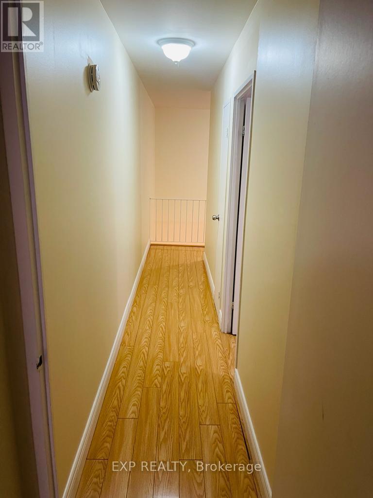 330 - 3025 The Credit Woodlands Road, Mississauga, ON - Indoor Photo Showing Other Room