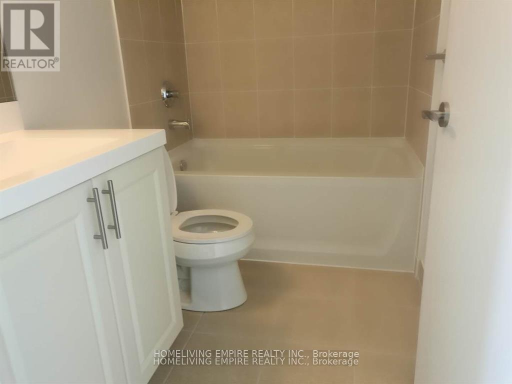 902 - 3091 Dufferin Street, Toronto, ON - Indoor Photo Showing Bathroom