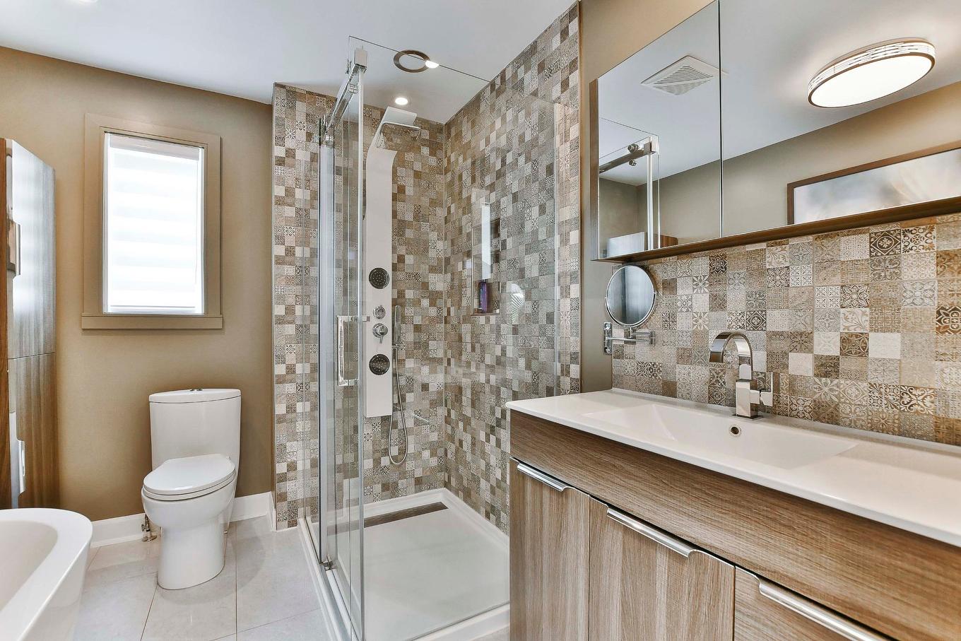 Salle de bains - 1364 Av. St-Jean, Mascouche, QC - Indoor Photo Showing Bathroom