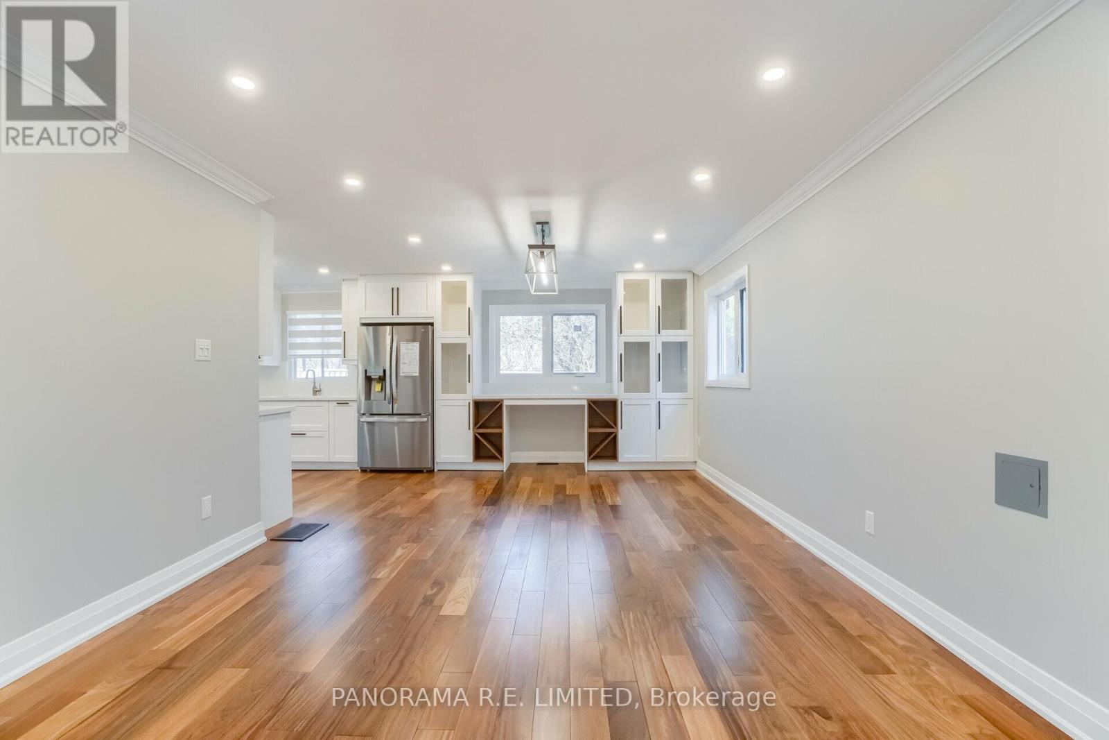 100 Poplar Heights Drive, Toronto, ON - Indoor