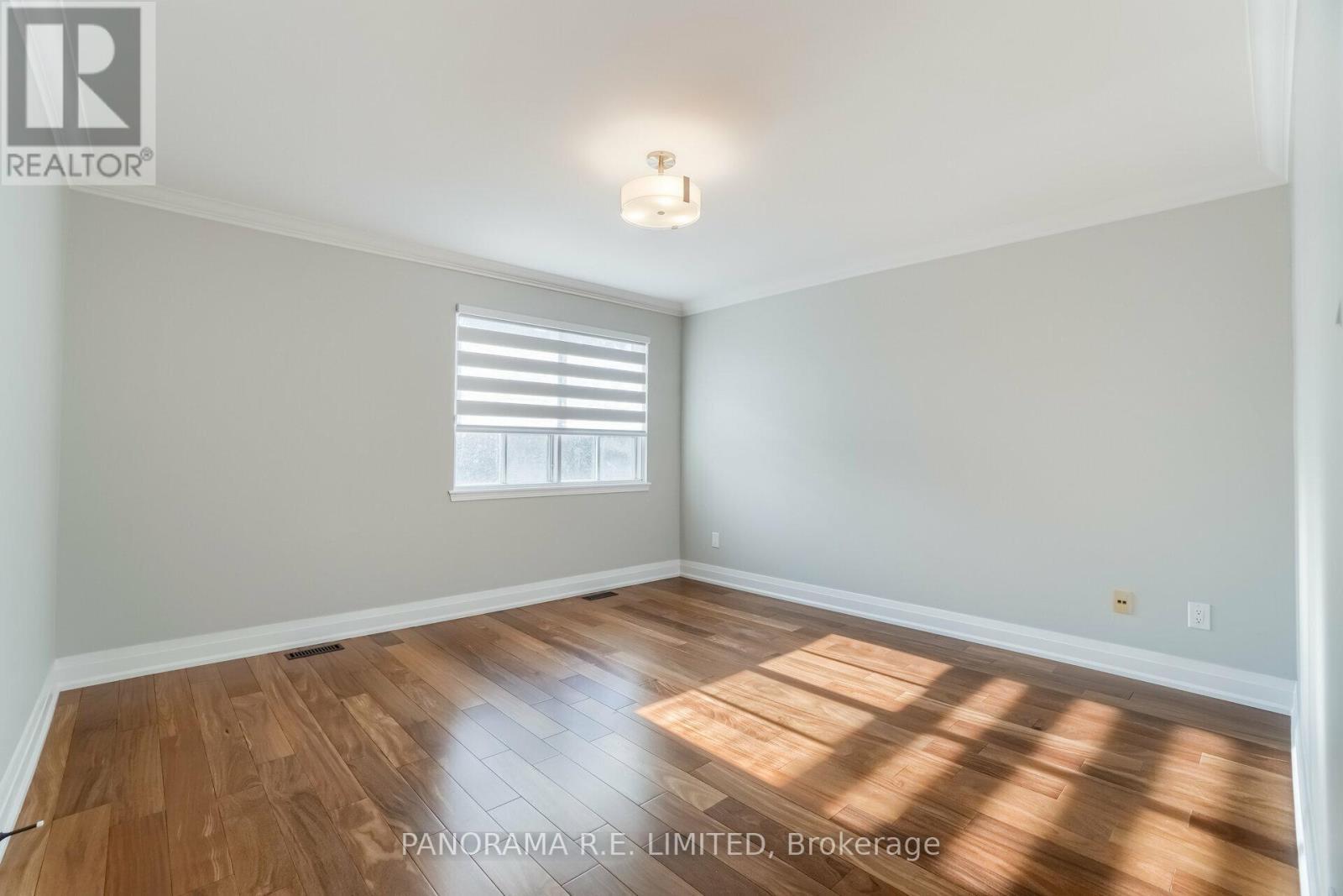 100 Poplar Heights Drive, Toronto, ON - Indoor Photo Showing Other Room