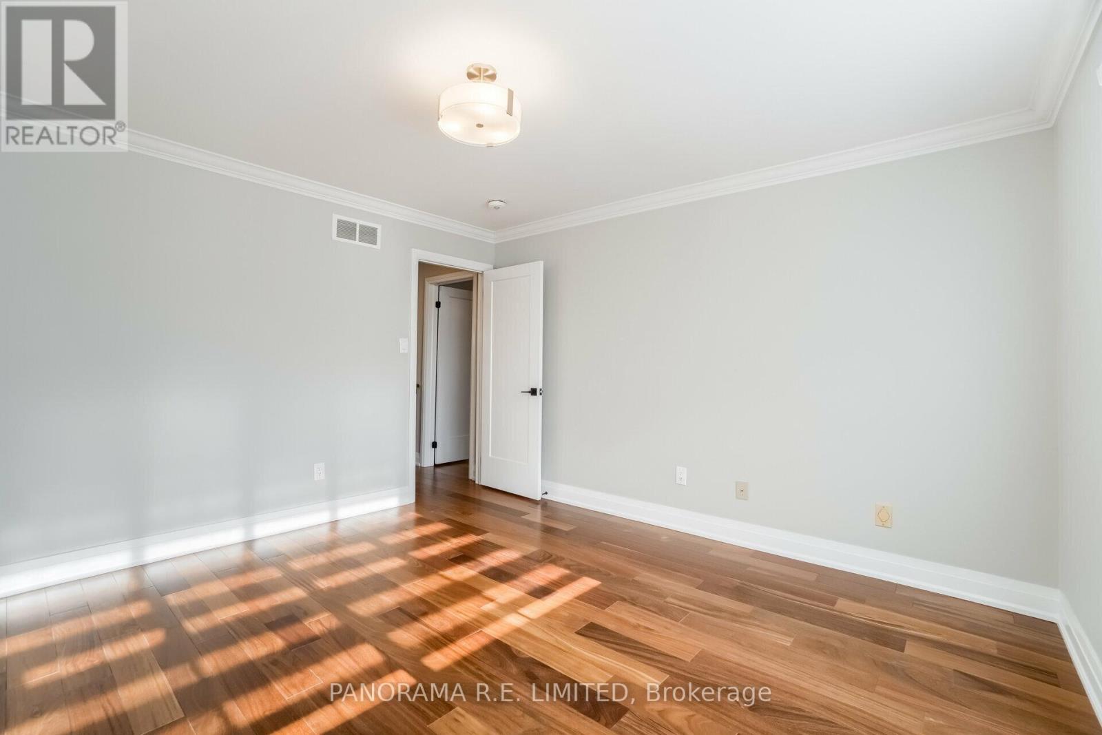 100 Poplar Heights Drive, Toronto, ON - Indoor Photo Showing Other Room