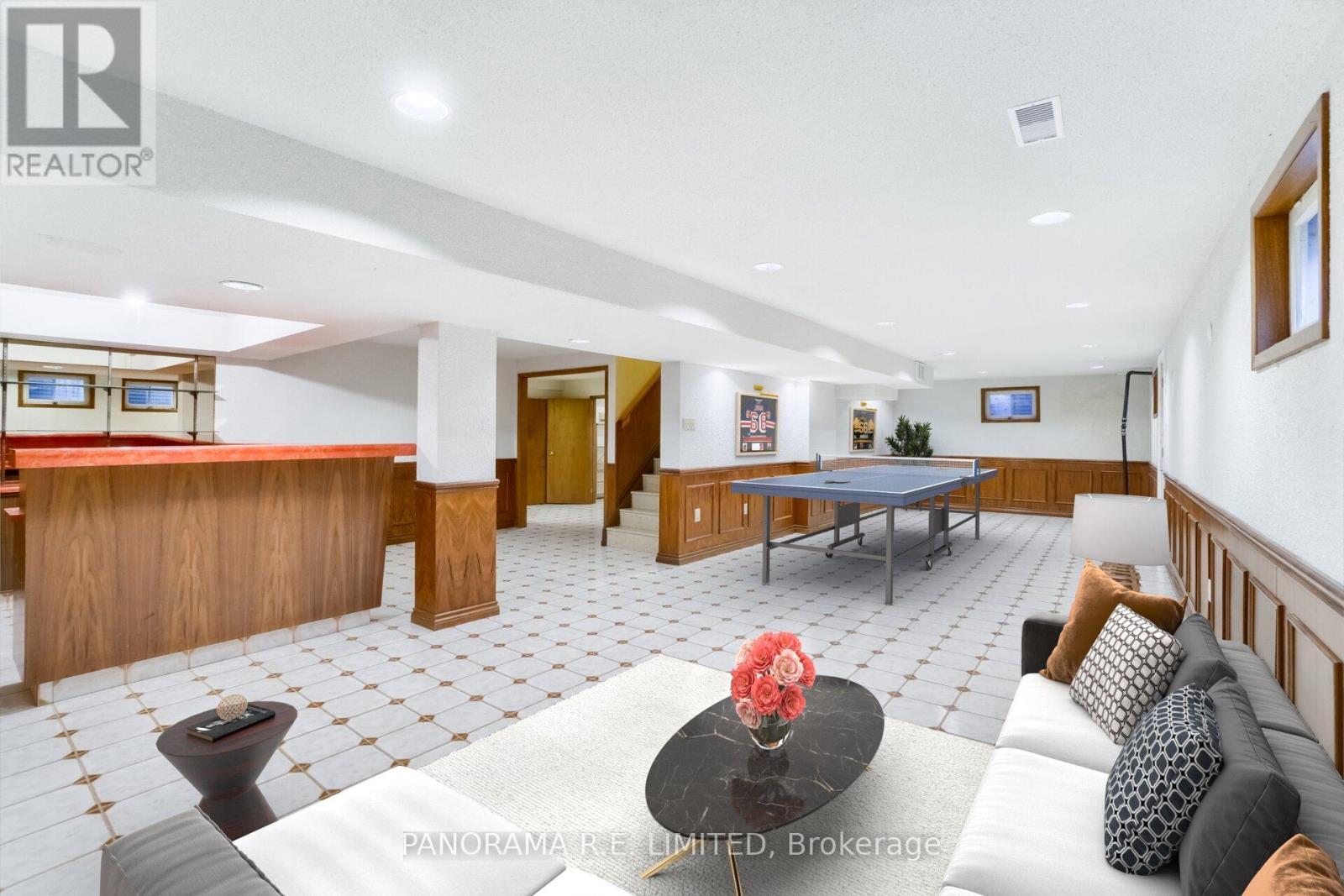 100 Poplar Heights Drive, Toronto, ON - Indoor