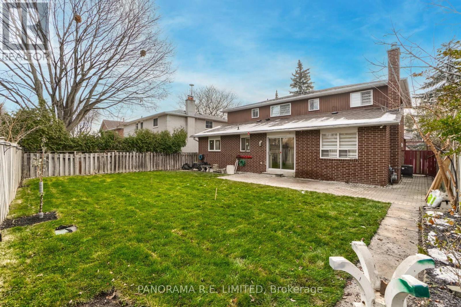 100 Poplar Heights Drive, Toronto, ON - Outdoor