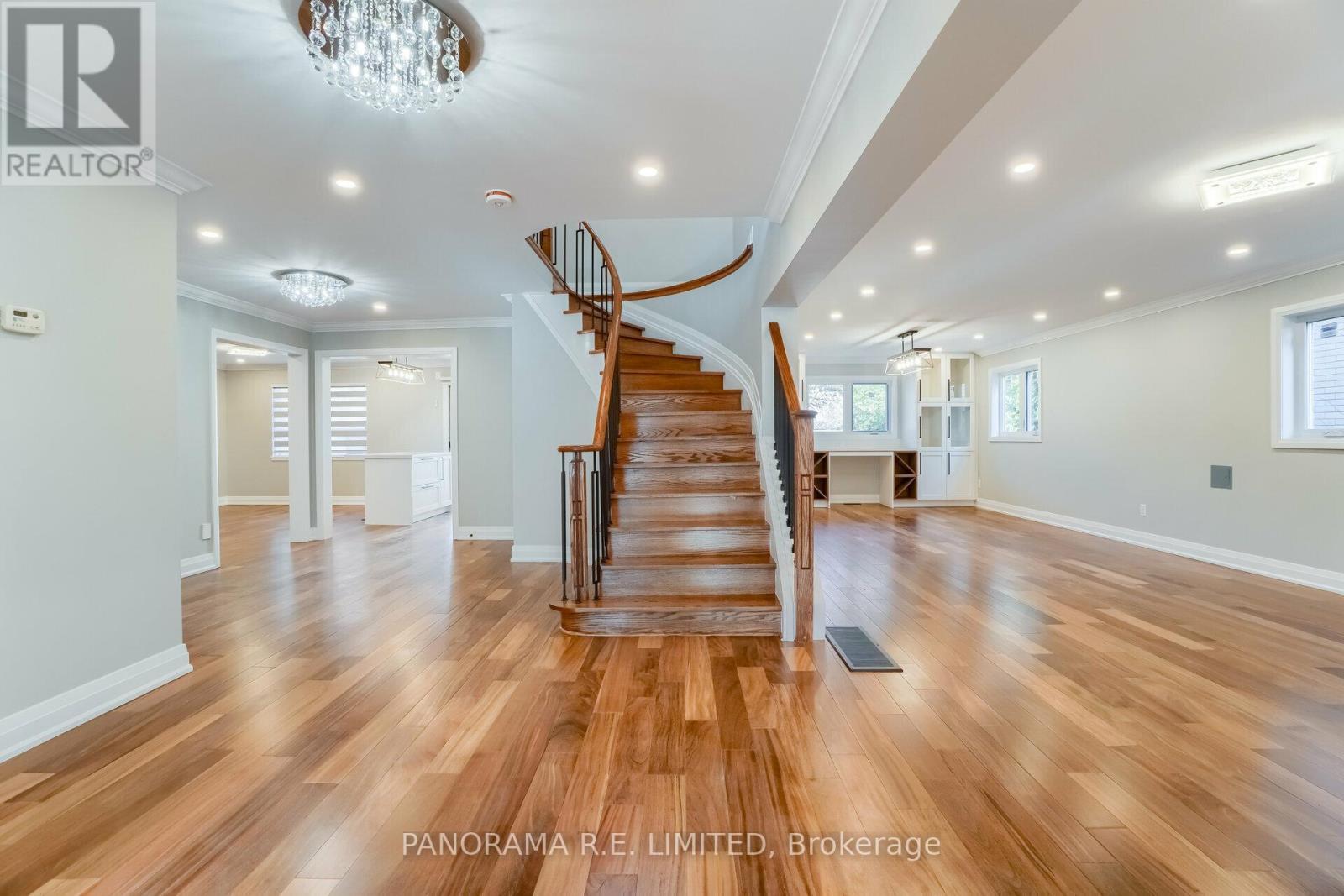 100 Poplar Heights Drive, Toronto, ON - Indoor Photo Showing Other Room