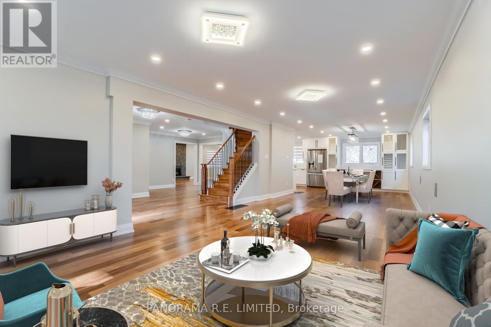 100 Poplar Heights Drive, Toronto, ON - Indoor Photo Showing Living Room