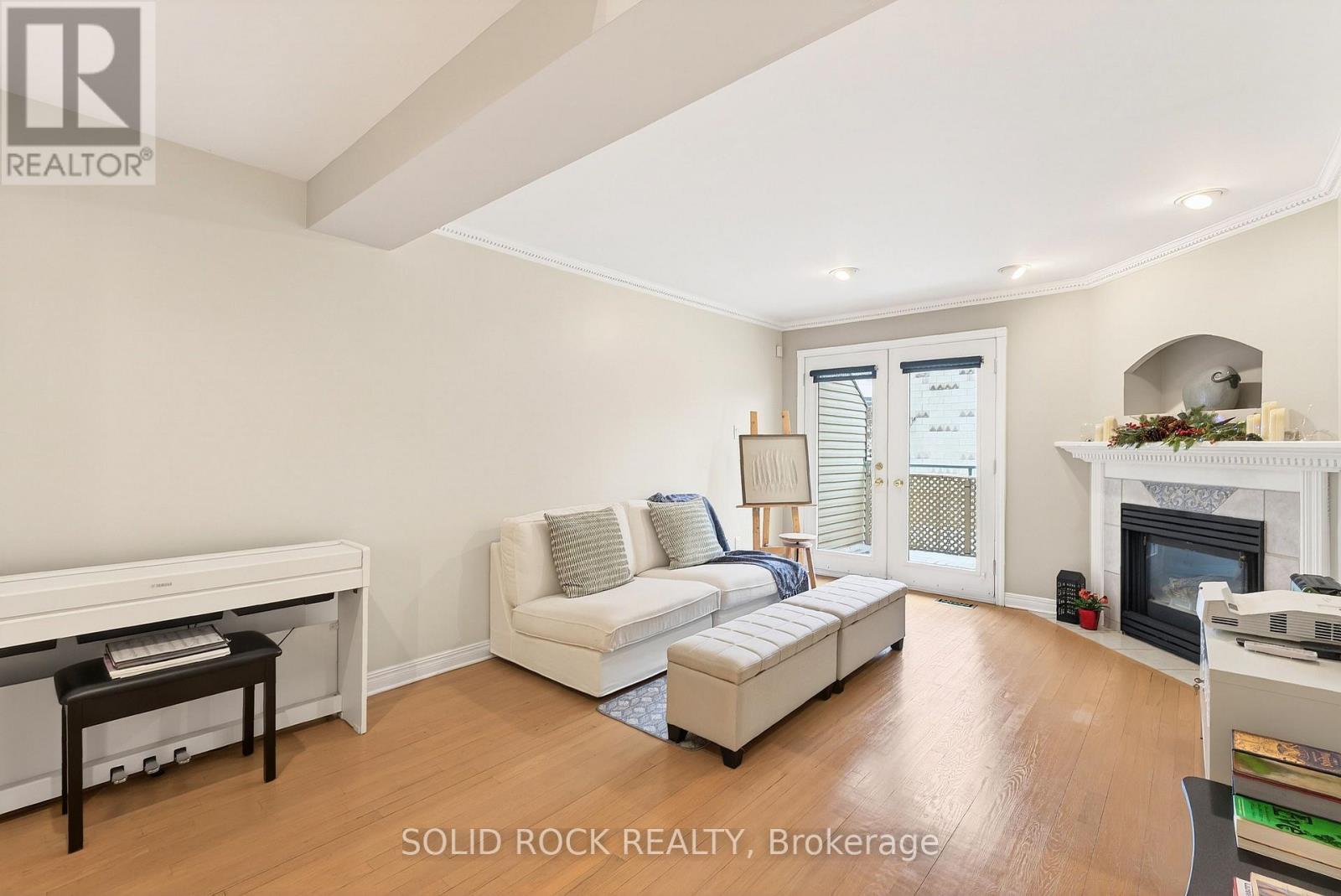 Potlights - 395 Mackay Street, Ottawa, ON - Indoor Photo Showing Living Room With Fireplace