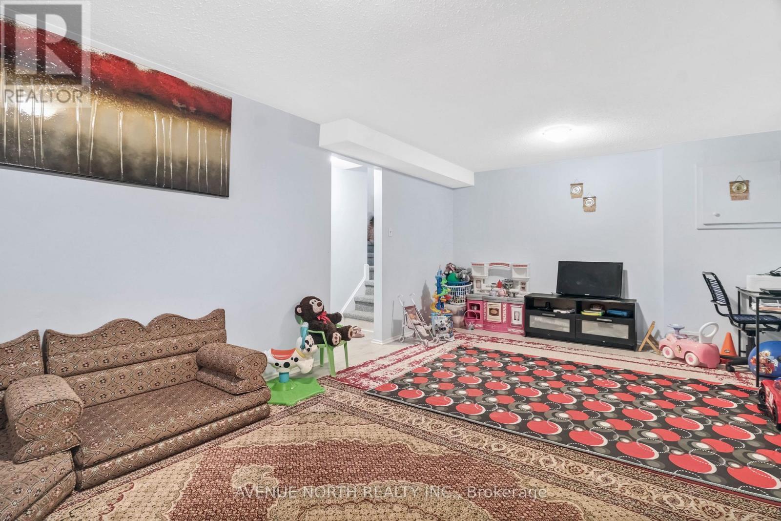 25 - 665 Hochelaga Street, Ottawa, ON - Indoor