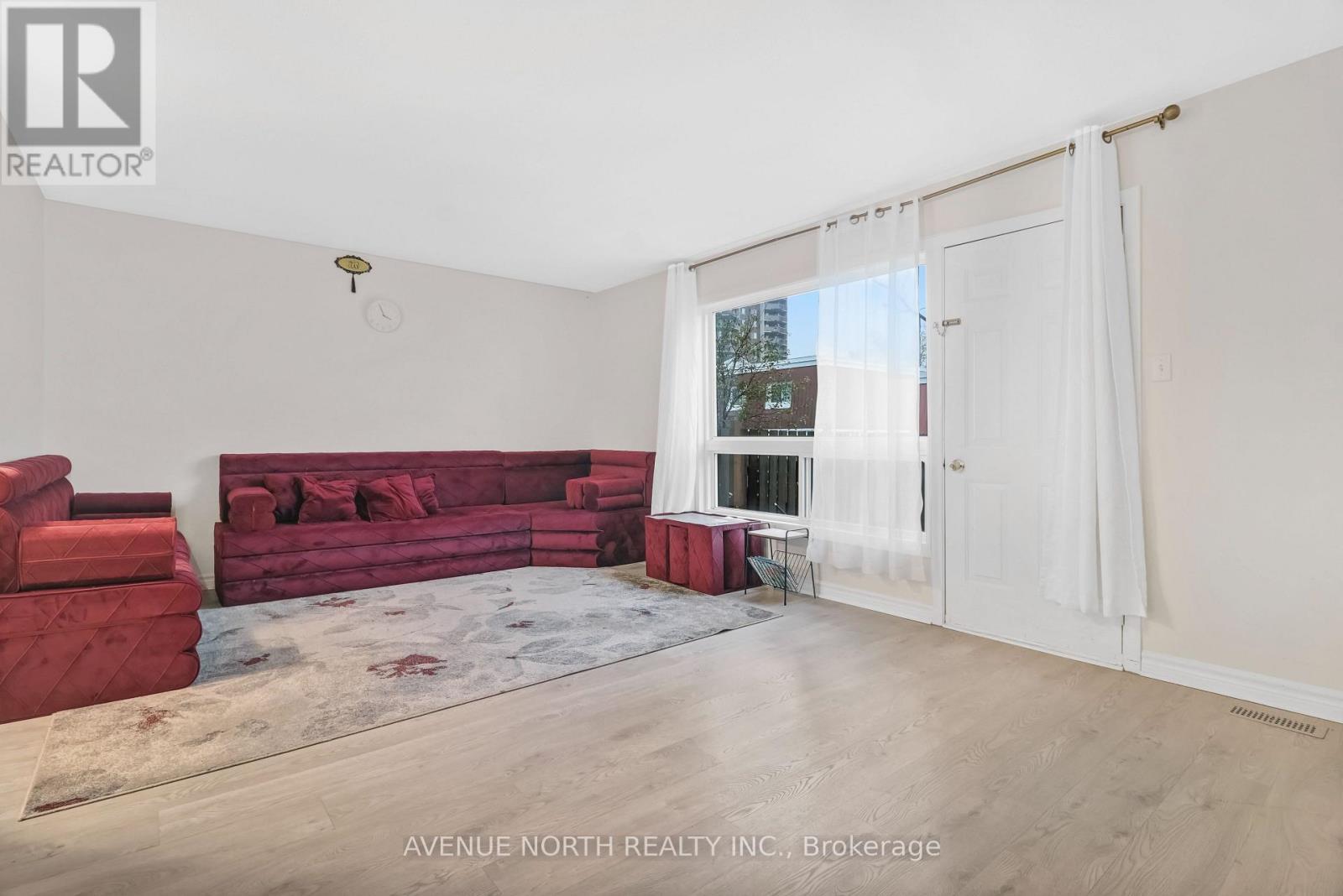 25 - 665 Hochelaga Street, Ottawa, ON - Indoor