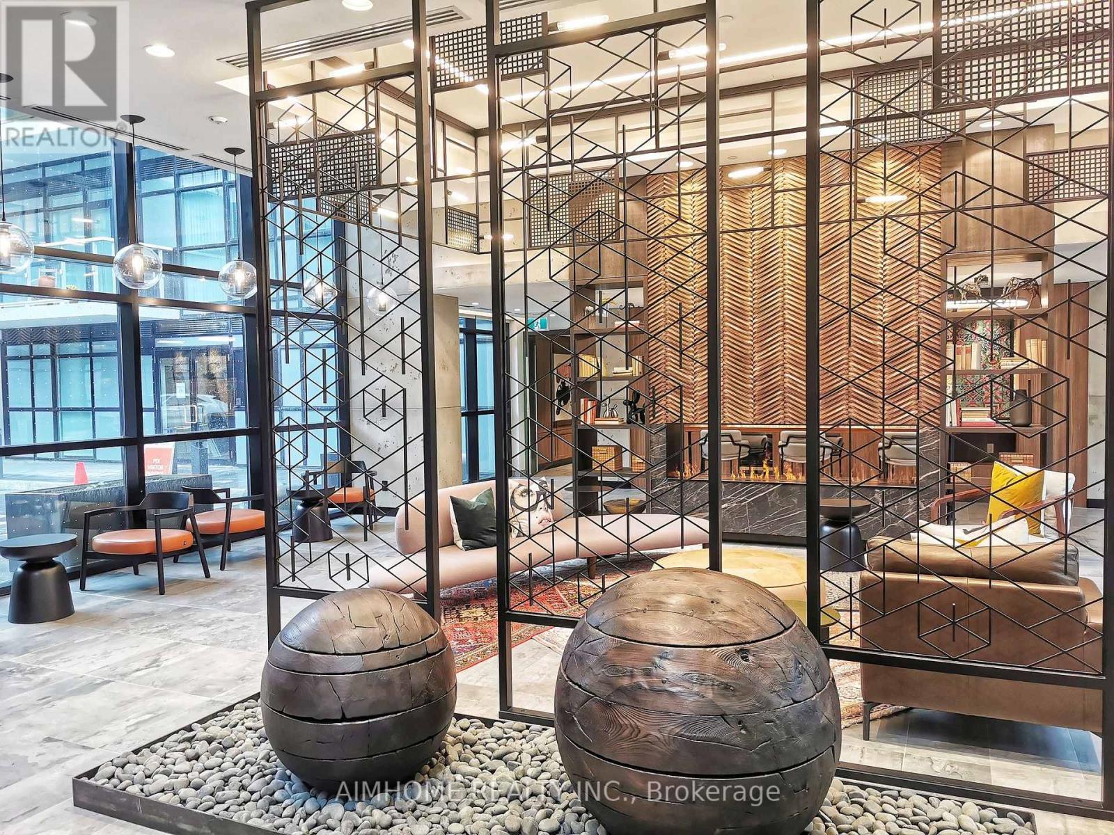 1120 - 251 Manitoba Street, Toronto, ON - Indoor Photo Showing Other Room