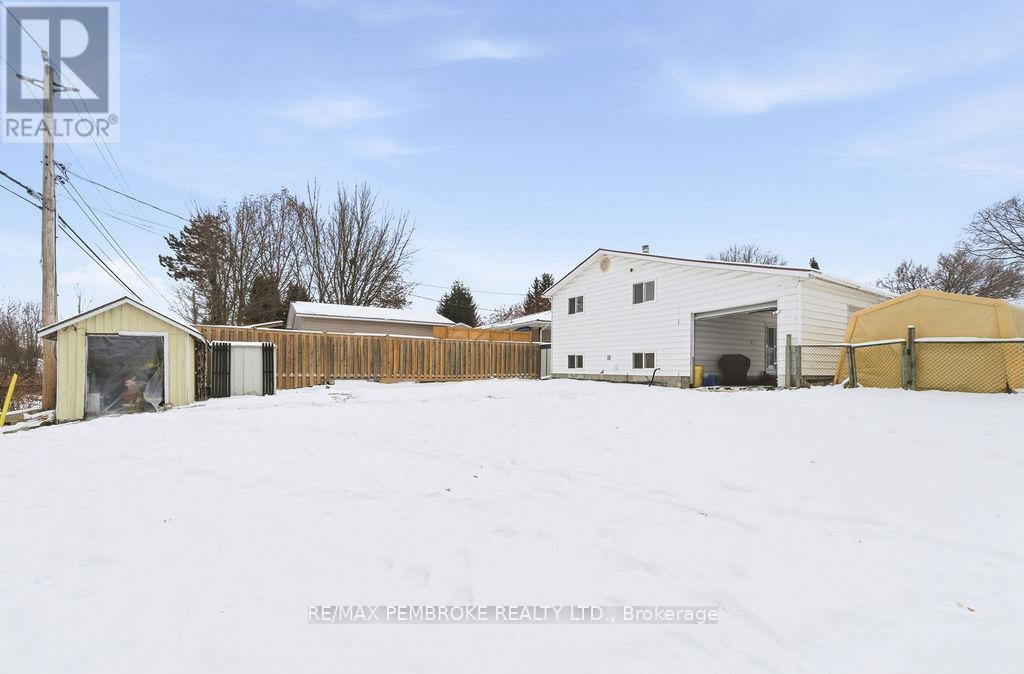 191 Cecil Street, Pembroke, ON - Outdoor