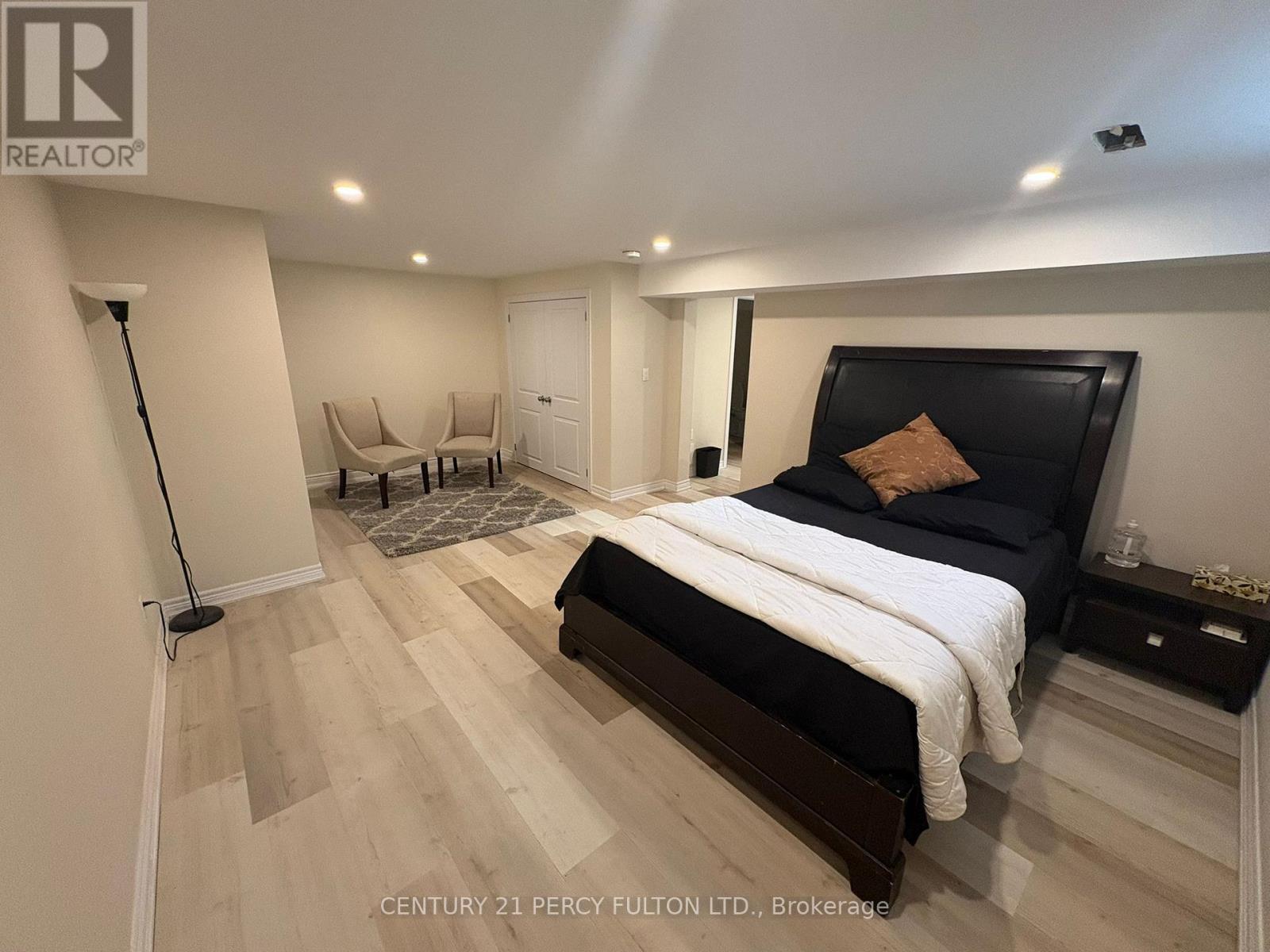 485 56 Highway, Hamilton, ON - Indoor Photo Showing Bedroom