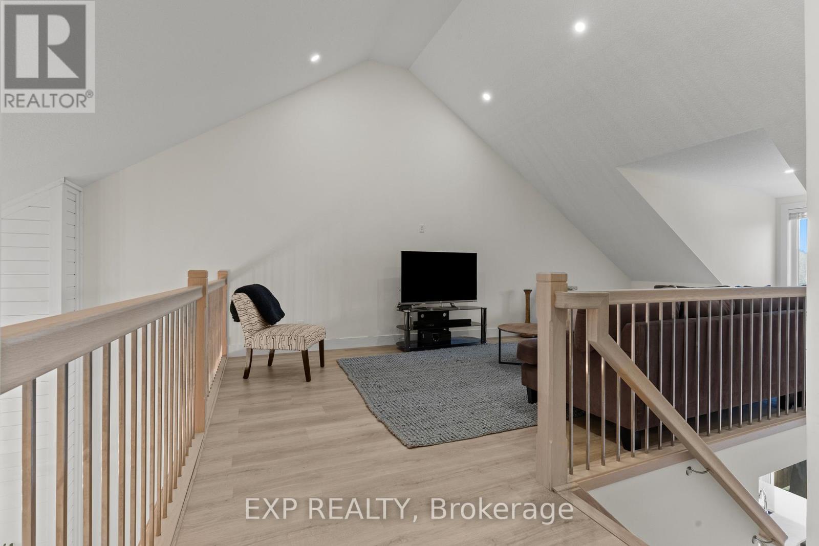 31 - 744 Nelson Street W, Norfolk, ON - Indoor Photo Showing Other Room