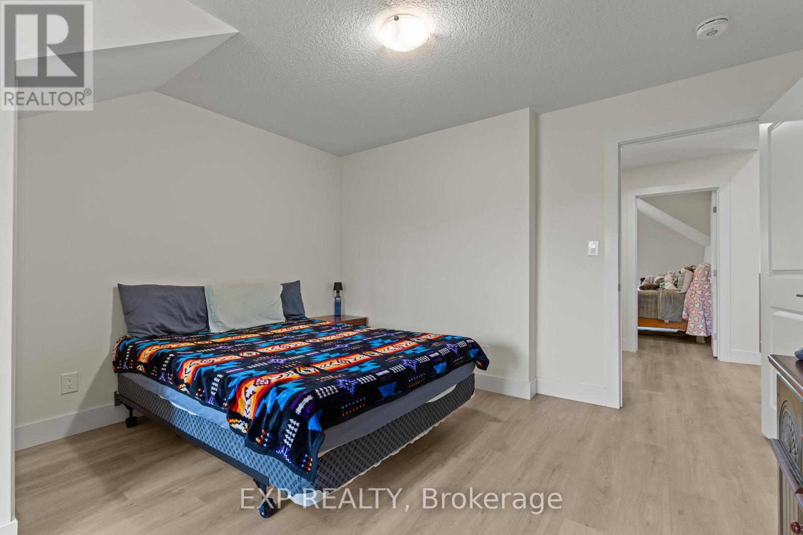 31 - 744 Nelson Street W, Norfolk, ON - Indoor Photo Showing Bedroom