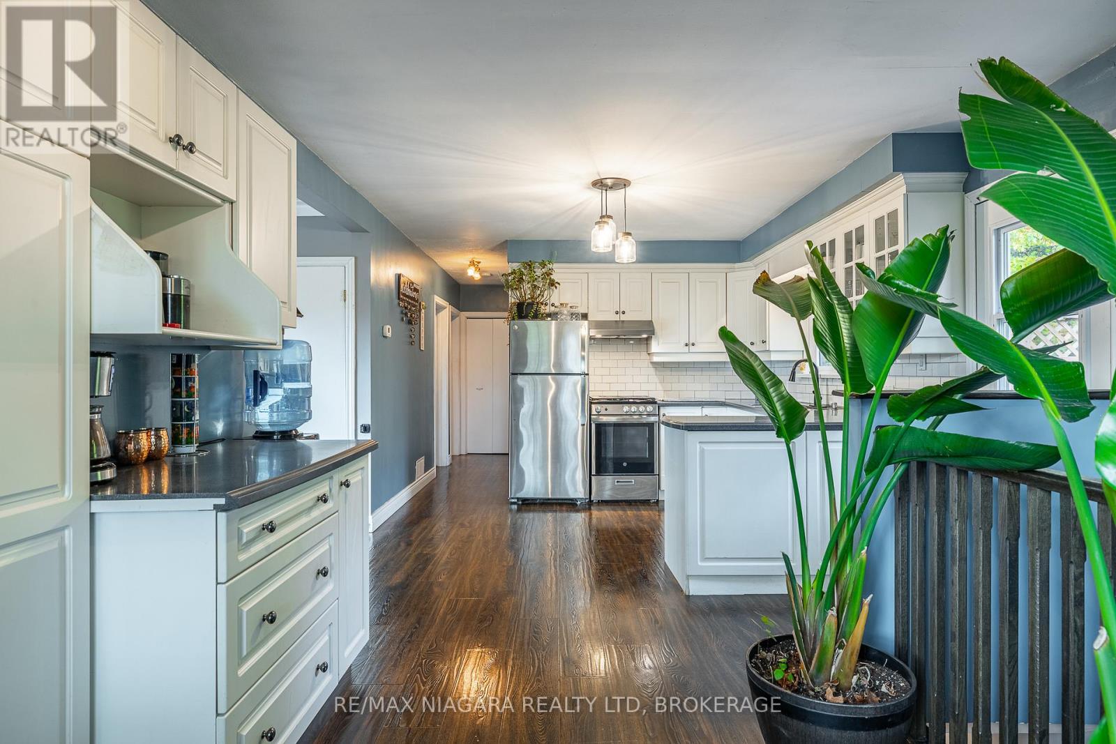 22009 Side Road 20, Wainfleet (Marshville/Winger), ON - Indoor Photo Showing Kitchen