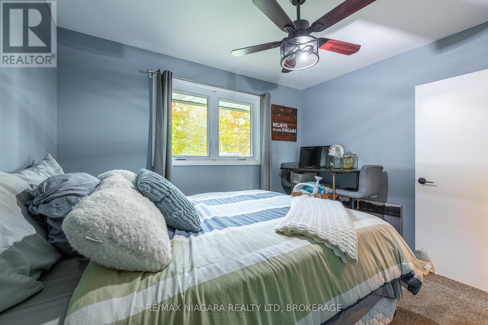 22009 Side Road 20, Wainfleet (Marshville/Winger), ON - Indoor Photo Showing Bedroom