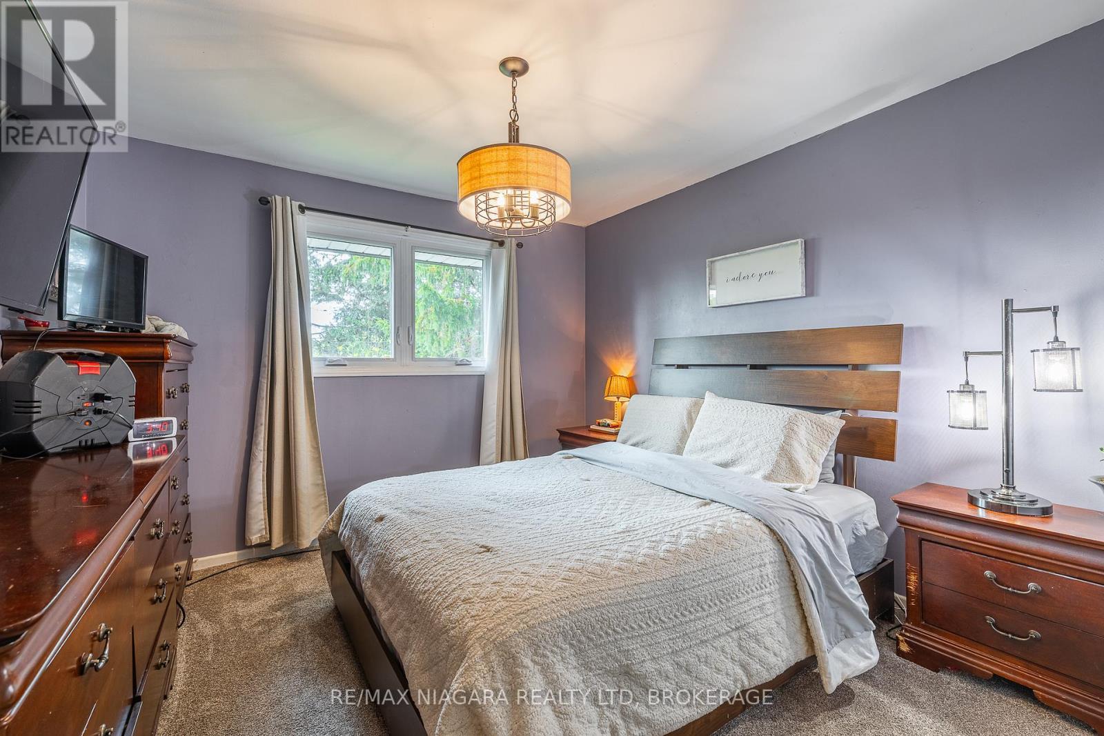 22009 Side Road 20, Wainfleet (Marshville/Winger), ON - Indoor Photo Showing Bedroom