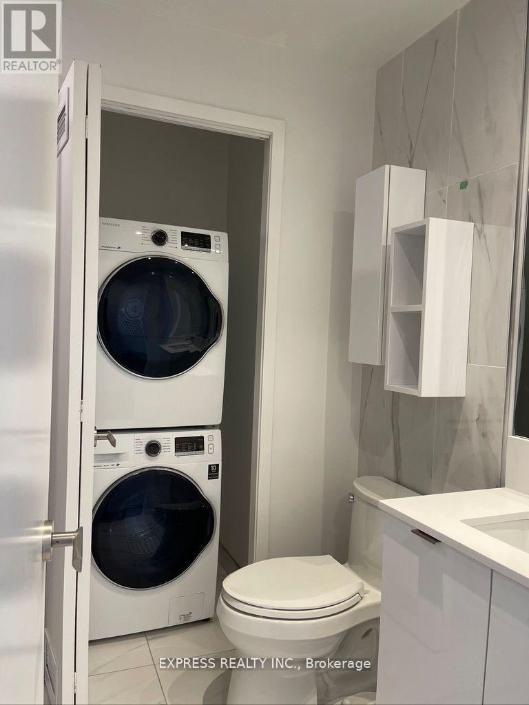 1813 - 195 Redpath Avenue, Toronto, ON - Indoor Photo Showing Laundry Room