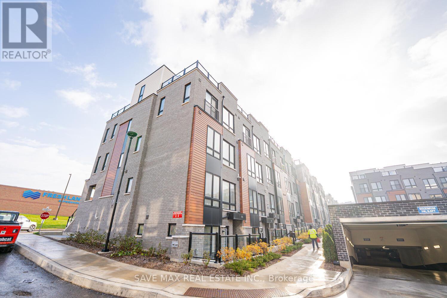 5 - 30 Liben Way, Toronto, ON - Outdoor