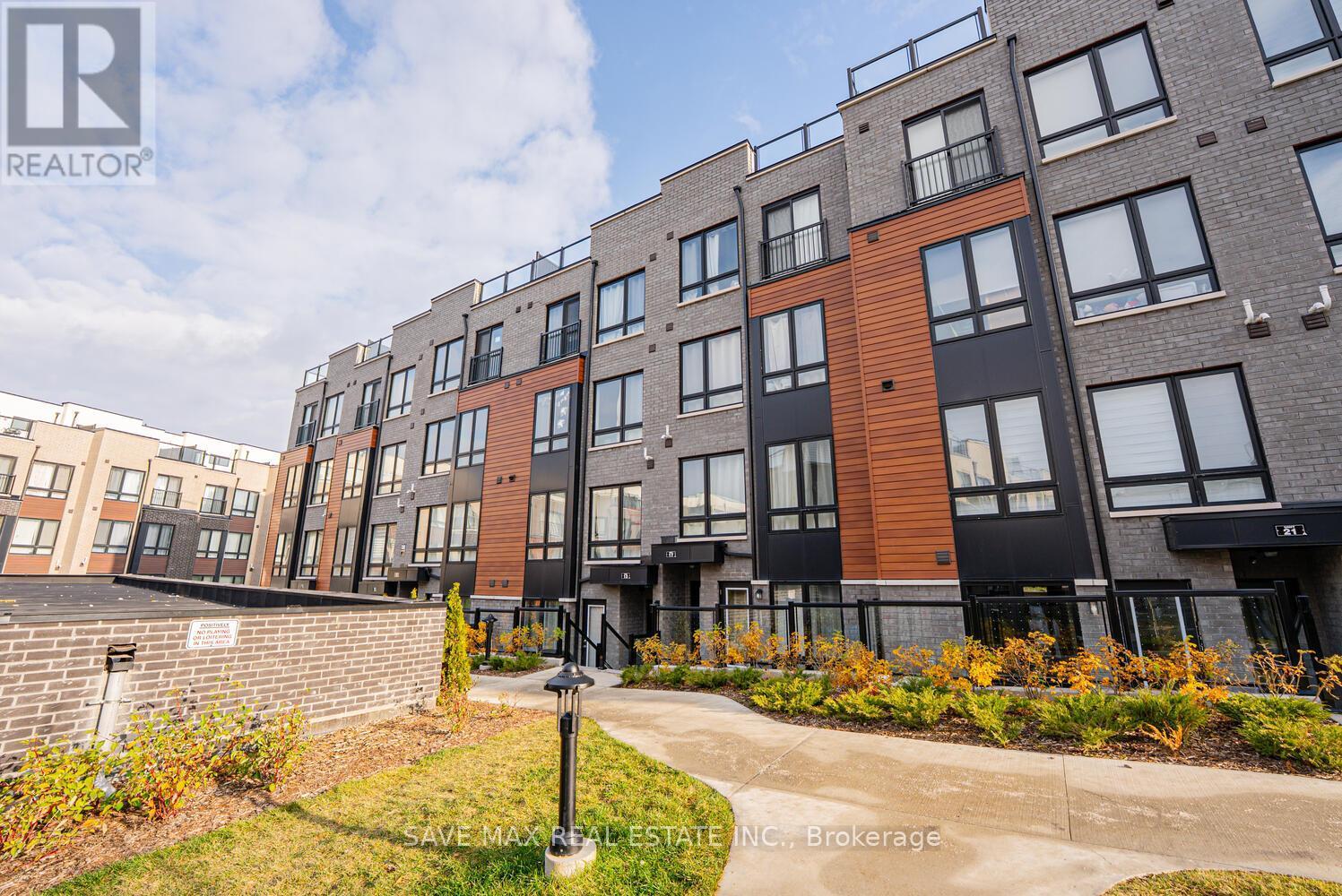 5 - 30 Liben Way, Toronto, ON - Outdoor