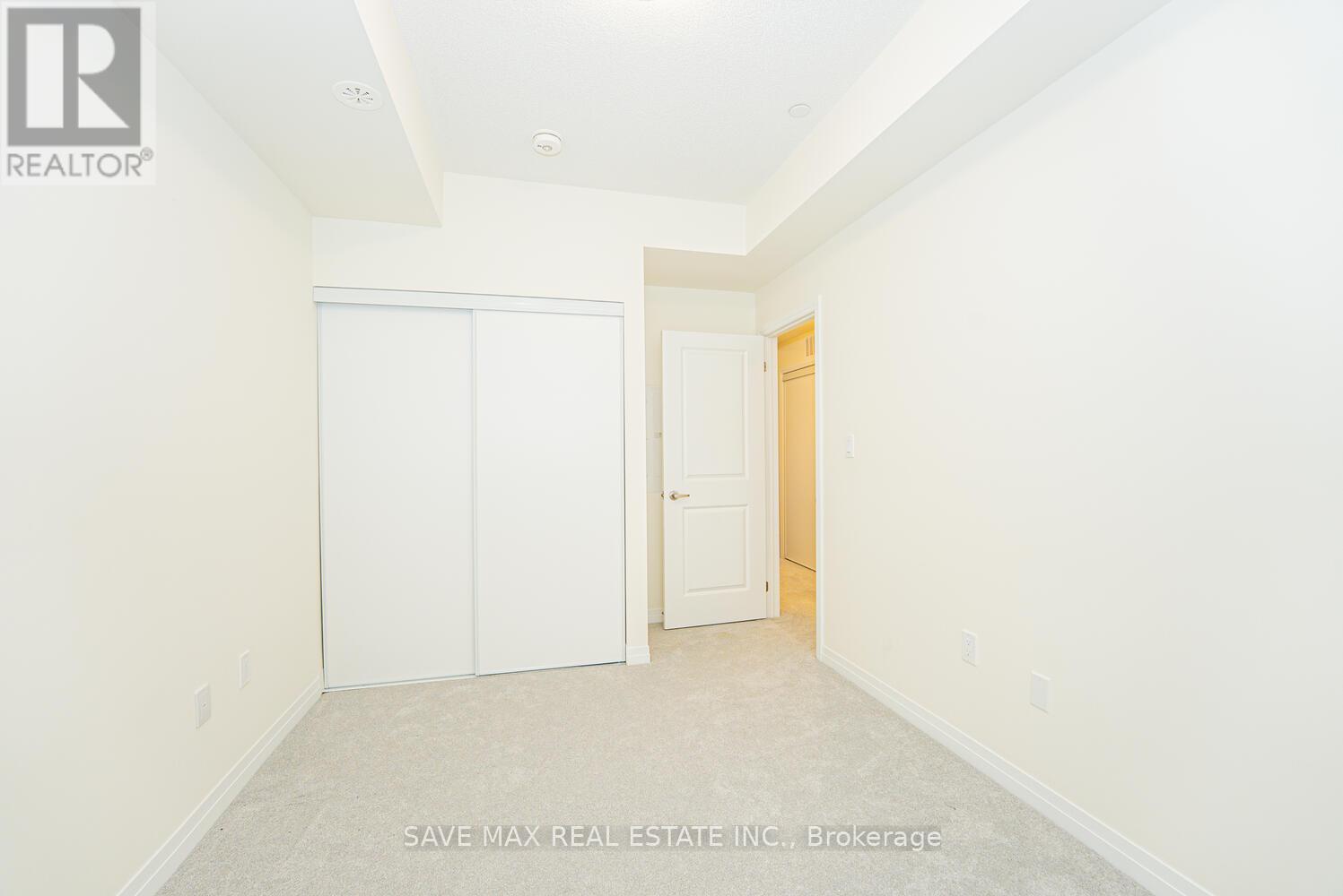 5 - 30 Liben Way, Toronto, ON - Indoor Photo Showing Other Room