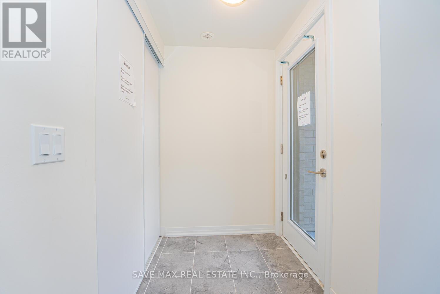 5 - 30 Liben Way, Toronto, ON - Indoor Photo Showing Other Room