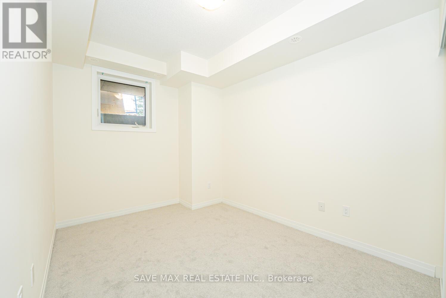 5 - 30 Liben Way, Toronto, ON - Indoor Photo Showing Other Room