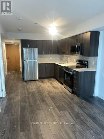 1107 - 1455 Celebration Drive, Pickering, ON - Indoor Photo Showing Kitchen