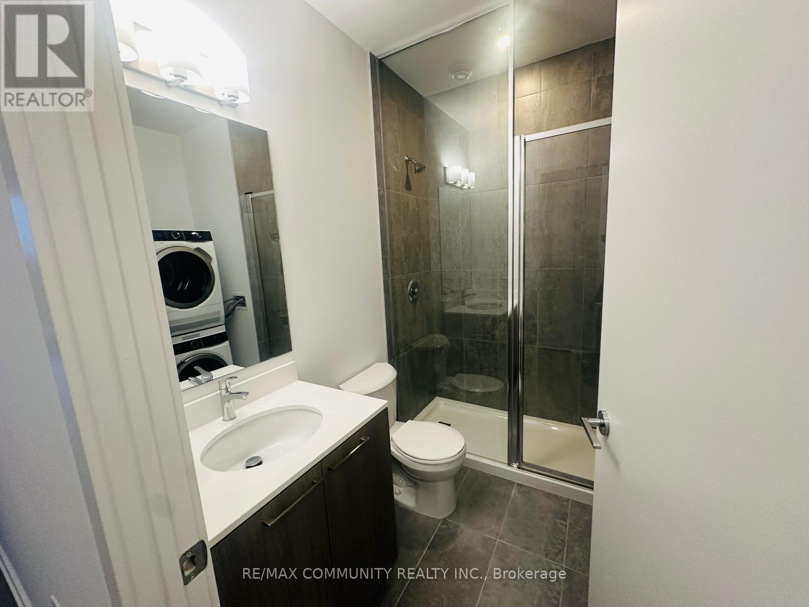 328 - 7439 Kingston Road, Toronto, ON - Indoor Photo Showing Bathroom