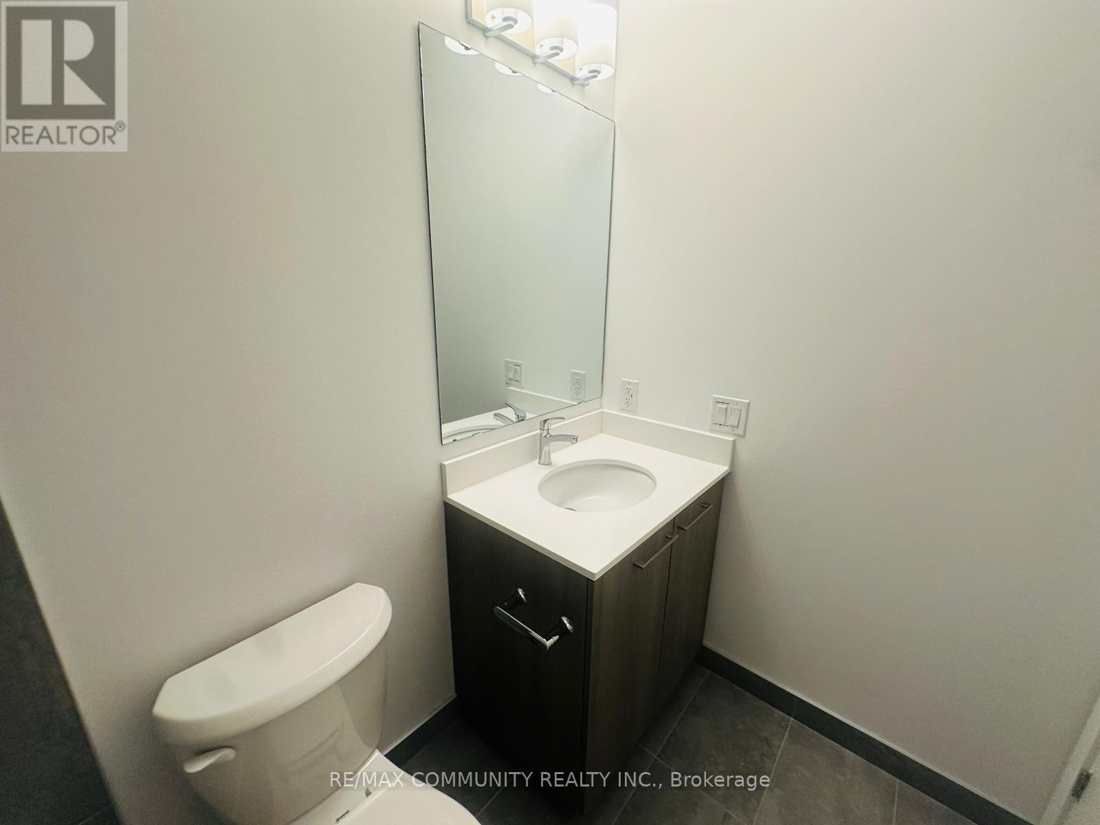 328 - 7439 Kingston Road, Toronto, ON - Indoor Photo Showing Bathroom